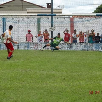 Defendendo penalti